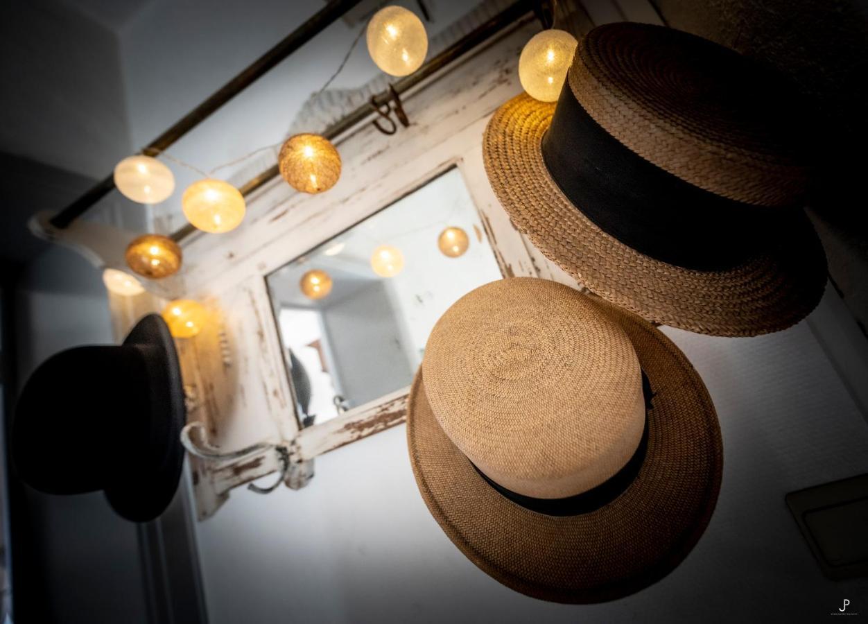 Les 3 Chapeaux Dinant 6P Les Canotiers 4P Avec Terrasse Le Melon 2P Sans Terrasse Zewnętrze zdjęcie